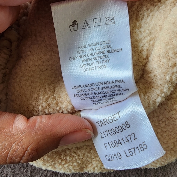 Target 12-24m bear over the ear green and blue plaid hat. Used good condition - Picture 4 of 7